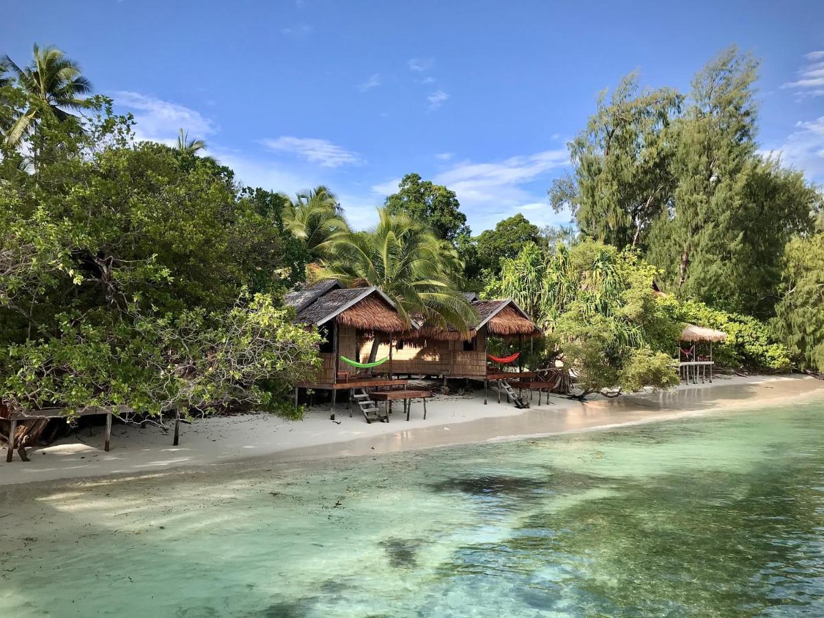 Tabari Dive Lodge Pulau Mansuar Buitenkant foto