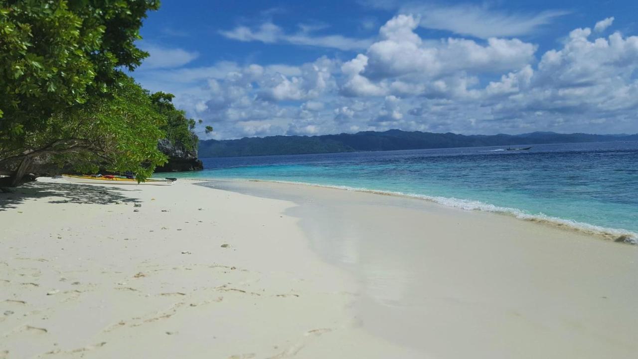 Tabari Dive Lodge Pulau Mansuar Buitenkant foto