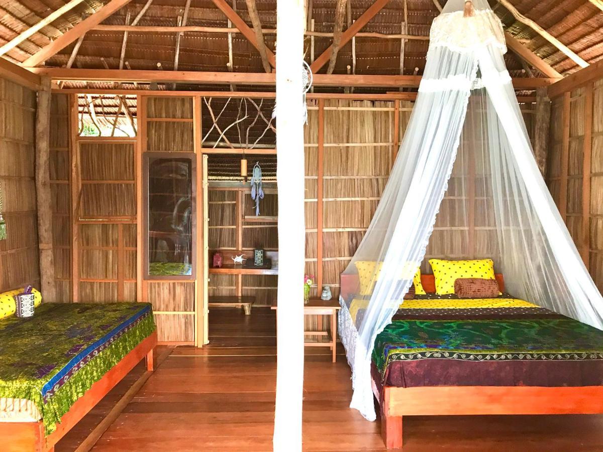 Tabari Dive Lodge Pulau Mansuar Buitenkant foto