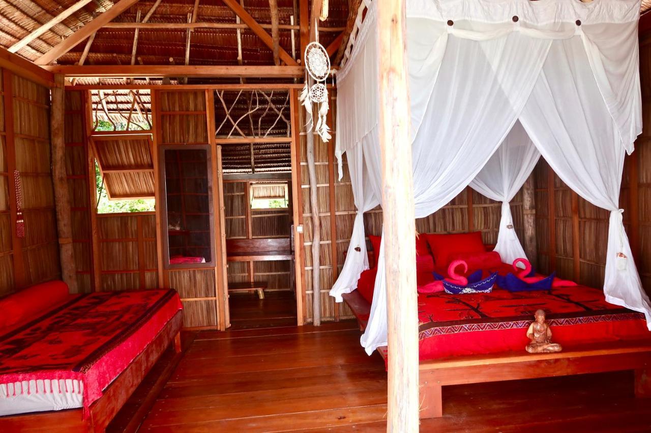 Tabari Dive Lodge Pulau Mansuar Buitenkant foto