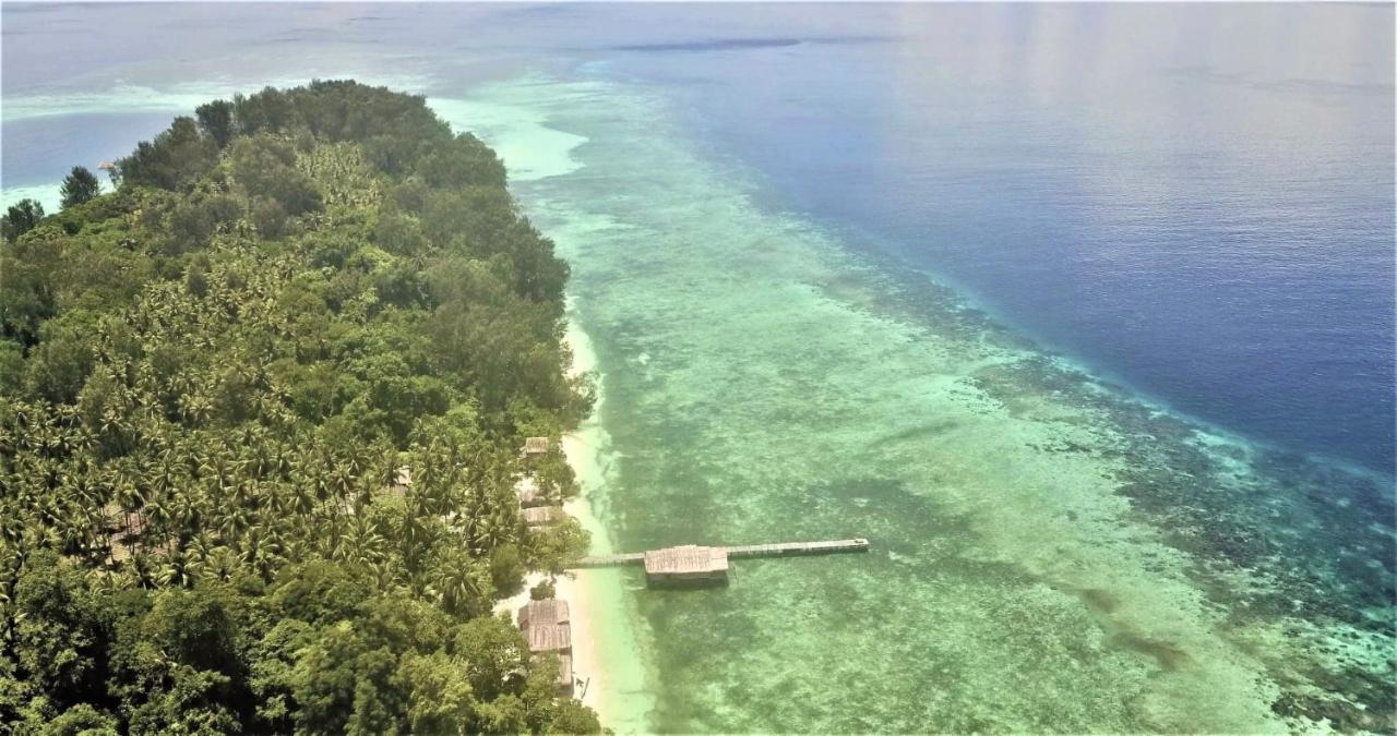 Tabari Dive Lodge Pulau Mansuar Buitenkant foto