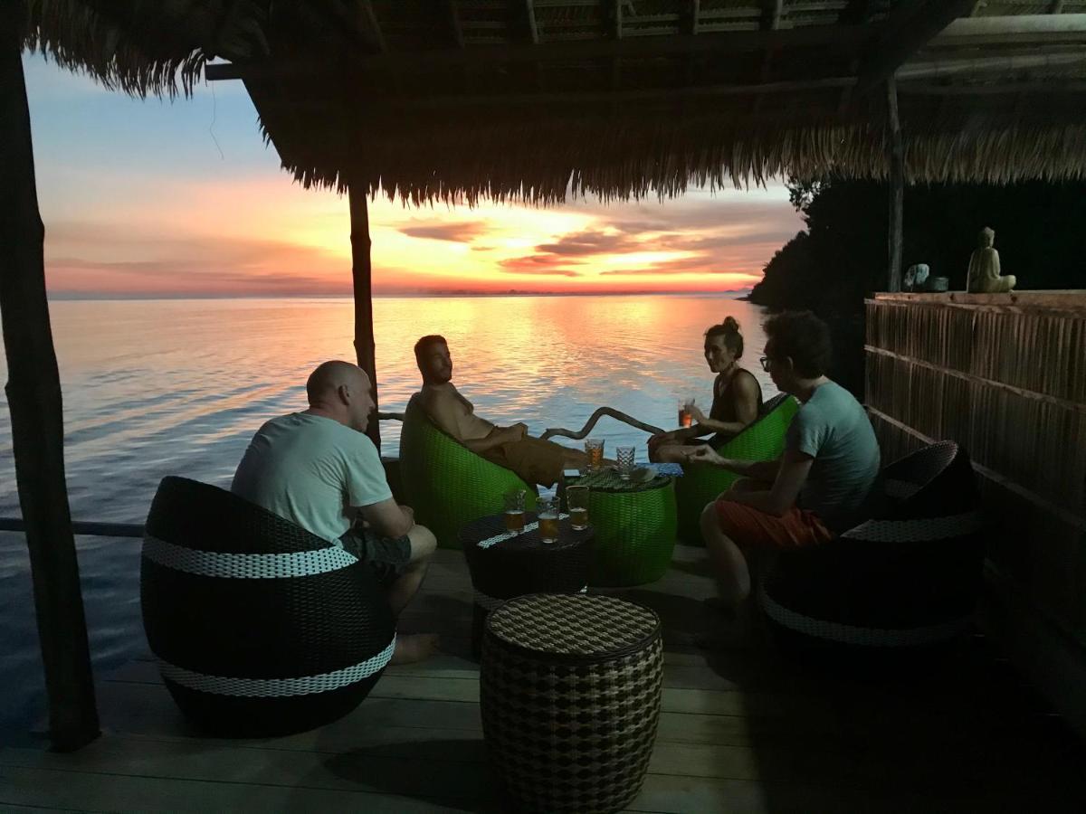 Tabari Dive Lodge Pulau Mansuar Buitenkant foto
